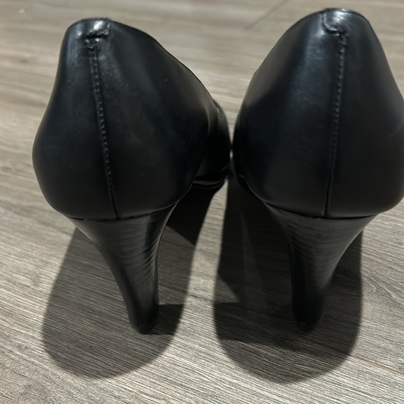 Cole Haan - Picture 4 of 7